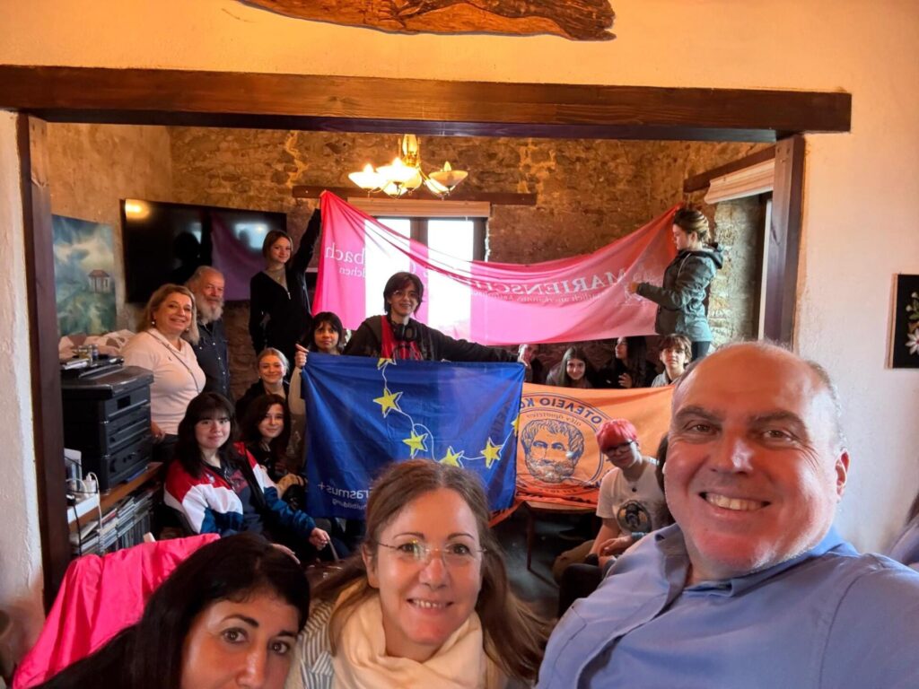 557032292_1382378553893963_2307523874509463421_n